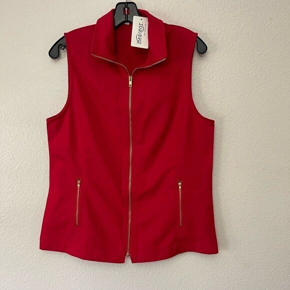 Meaneor Red Vest Size Medium NWT - Picture 1 of 5